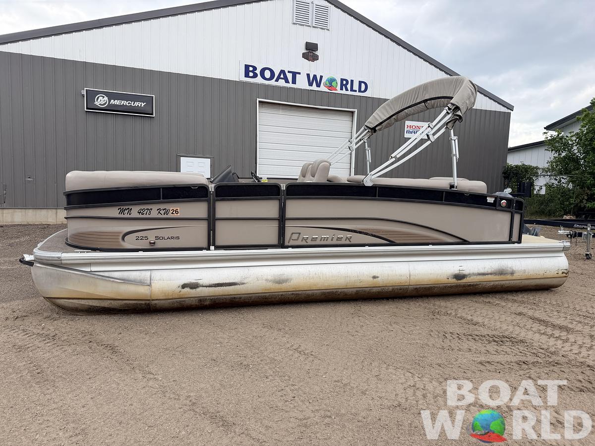 Used 2012 Premier 225 Solaris & 50HP Yamaha 4Stroke -$19,995