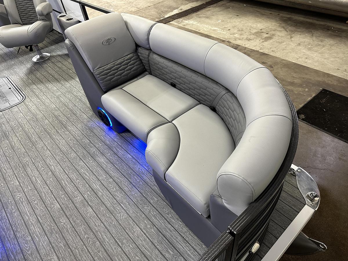 2023 Montego Bay TT8524 Quad Lounge 225HP Honda Tritoon Pontoon