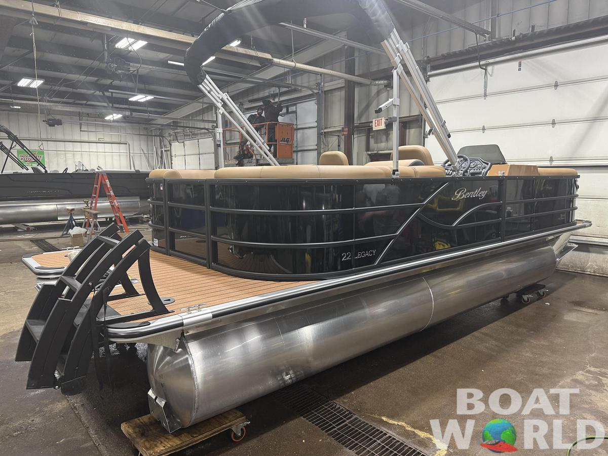 2026 Bentley Legacy 220 Navigator Quad Lounge Pontoon $36995