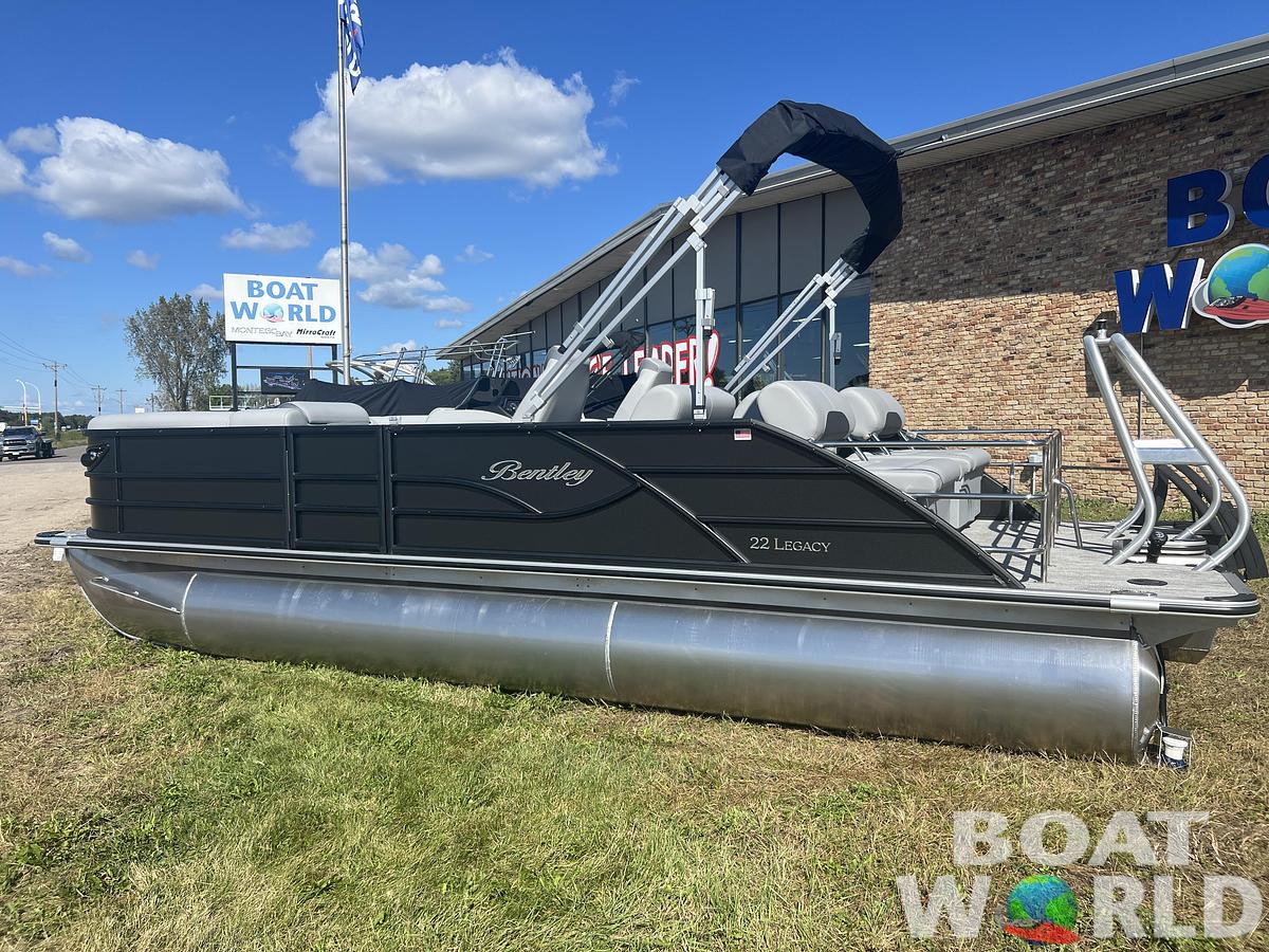 2026 Bentley Pontoons Legacy 220 QSB Swingback