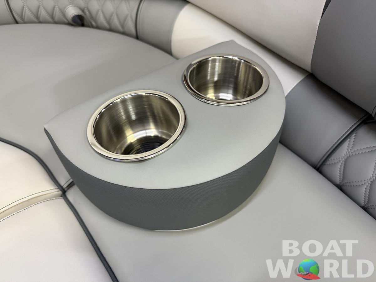 2025 Tahoe Pontoons Cascade 2385 Quad Lounge Shift Flip Tritoon & Honda 4-Stroke EFI