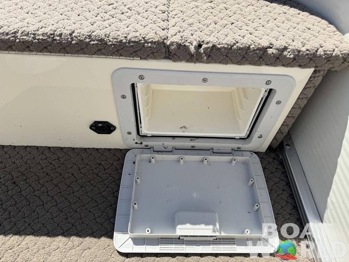 Used 2005 Lowe SunCruiser Trinidad 204