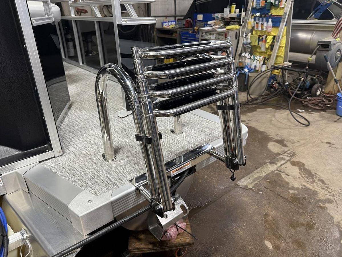 2025 Tahoe Pontoons Sport 2385 Rear Fish & Honda 4-Stroke EFI