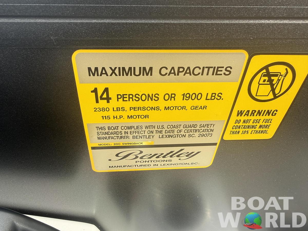 2025 Bentley Pontoons Legacy 200 Swingback
