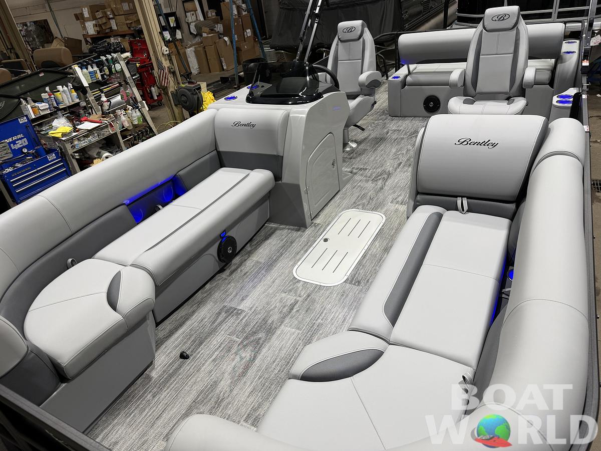 2026 Bentley Legacy 243 Swingback Tritoon & 300HP $68995
