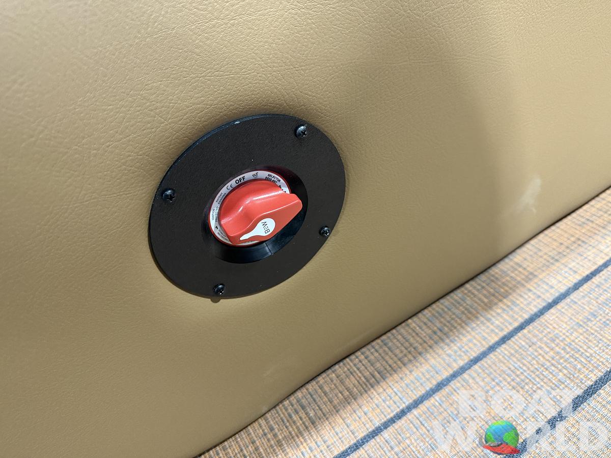 2026 Bentley Legacy 200 Swingback Pontoon $40995