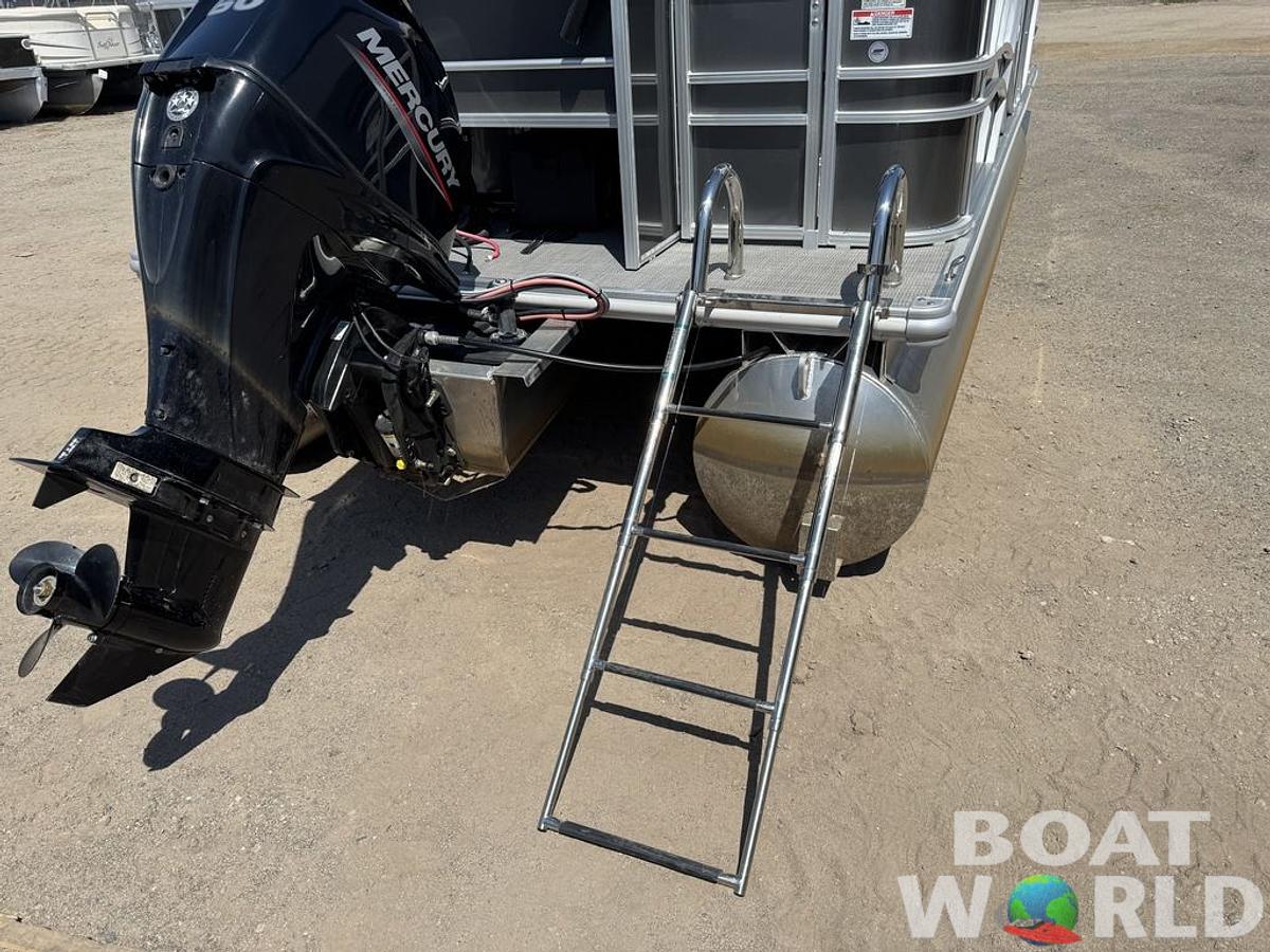 Used 2023 Sylvan 820 Party Fish Pontoon