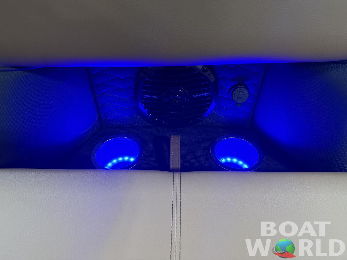 2026 Bentley Pontoons Elite 223 Admiral Quad Lounge Tritoon