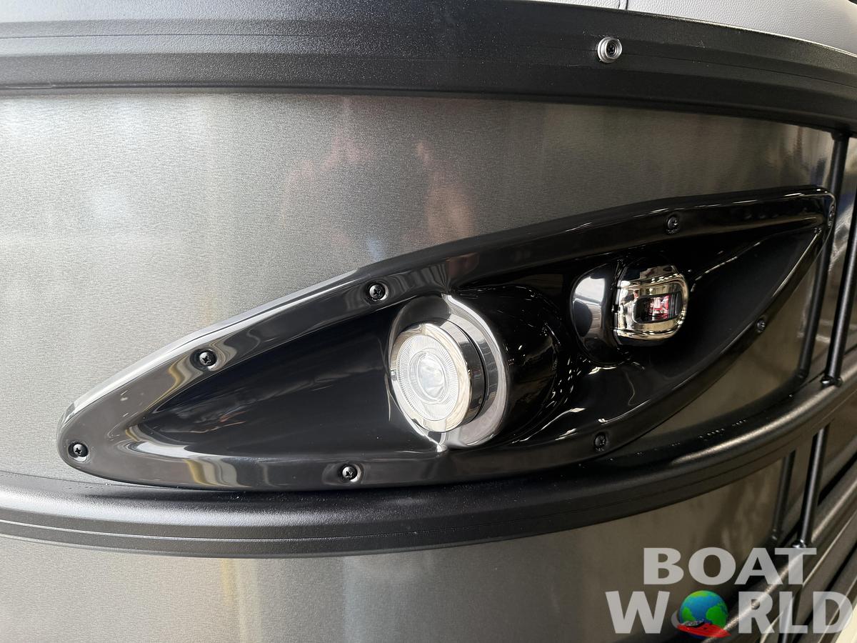 2026 Bentley Pontoons Legacy 220 Navigator Quad Lounge