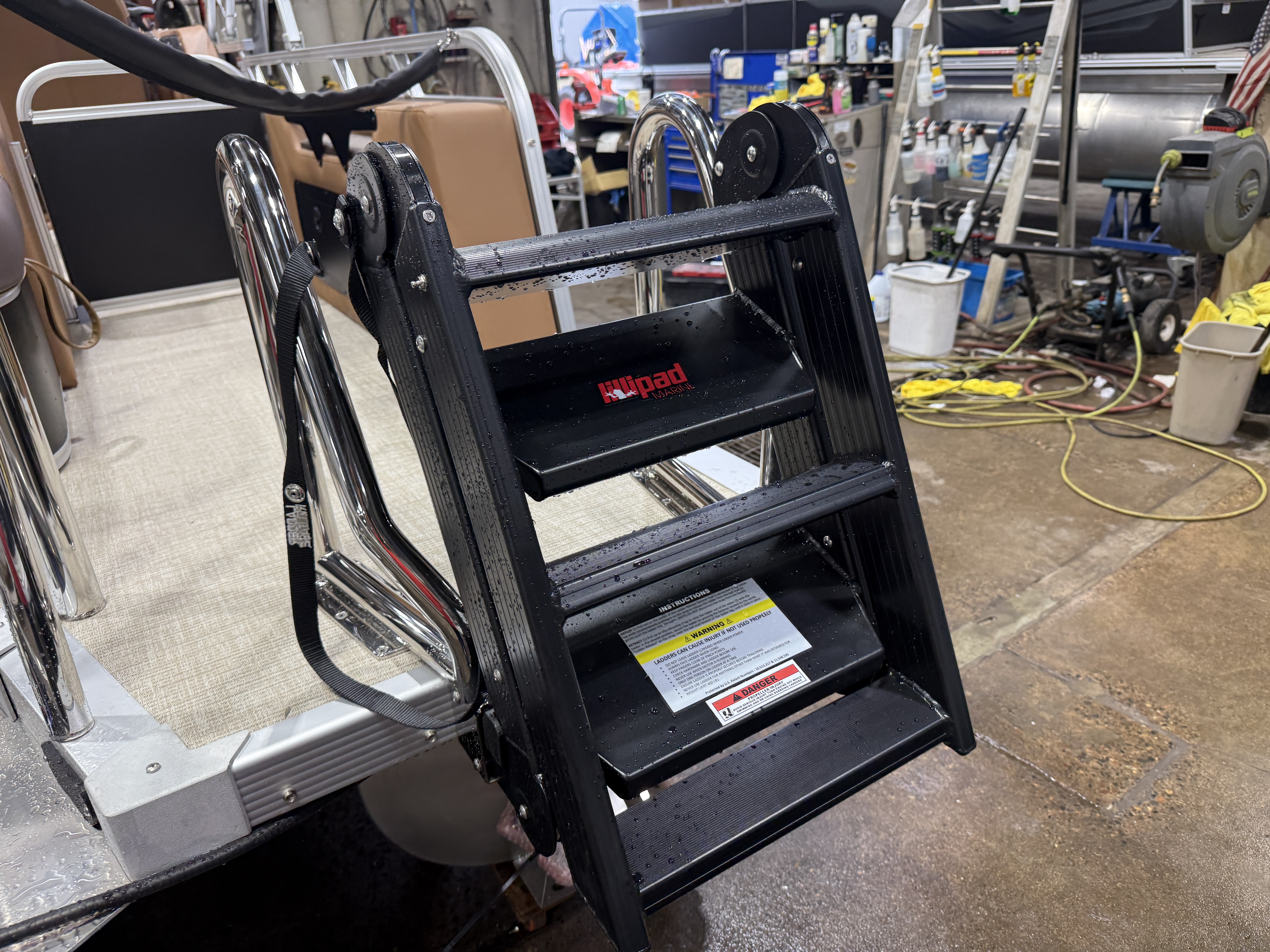 2027 Tahoe LTZ 2385 VRB SE Swingback Pontoon $42995