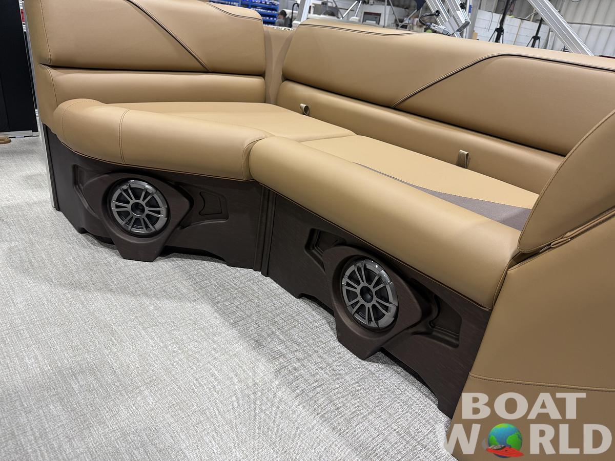 2027 Tahoe Sport Fish & Cruise 23E80 Pontoon $33995