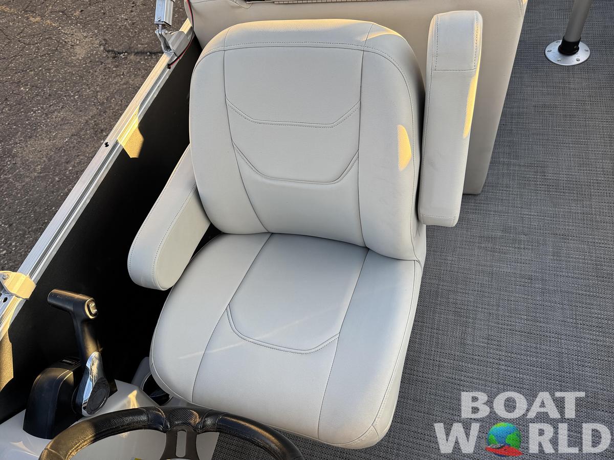 Used 2020 Sylvan Mirage 822 LZ Pontoon