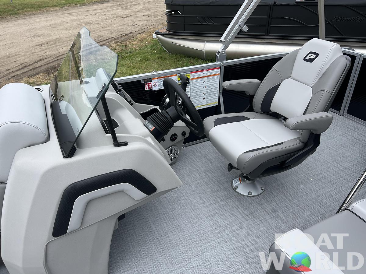 2026 Princecraft Vectra 23 RL Dinette Swingback Pontoon