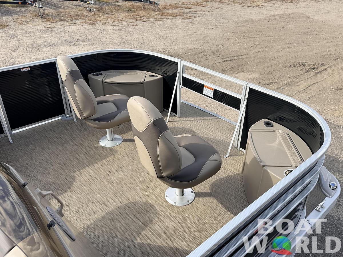 Used 2023 Bennington S20 F & 70HP Suzuki 4Stroke -$27,995