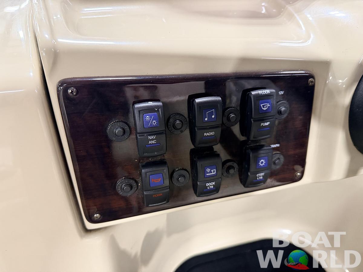 Used 2019 Sylvan MIrage 820 LZ Quad Lounge & 90HP Yamaha -$27,995