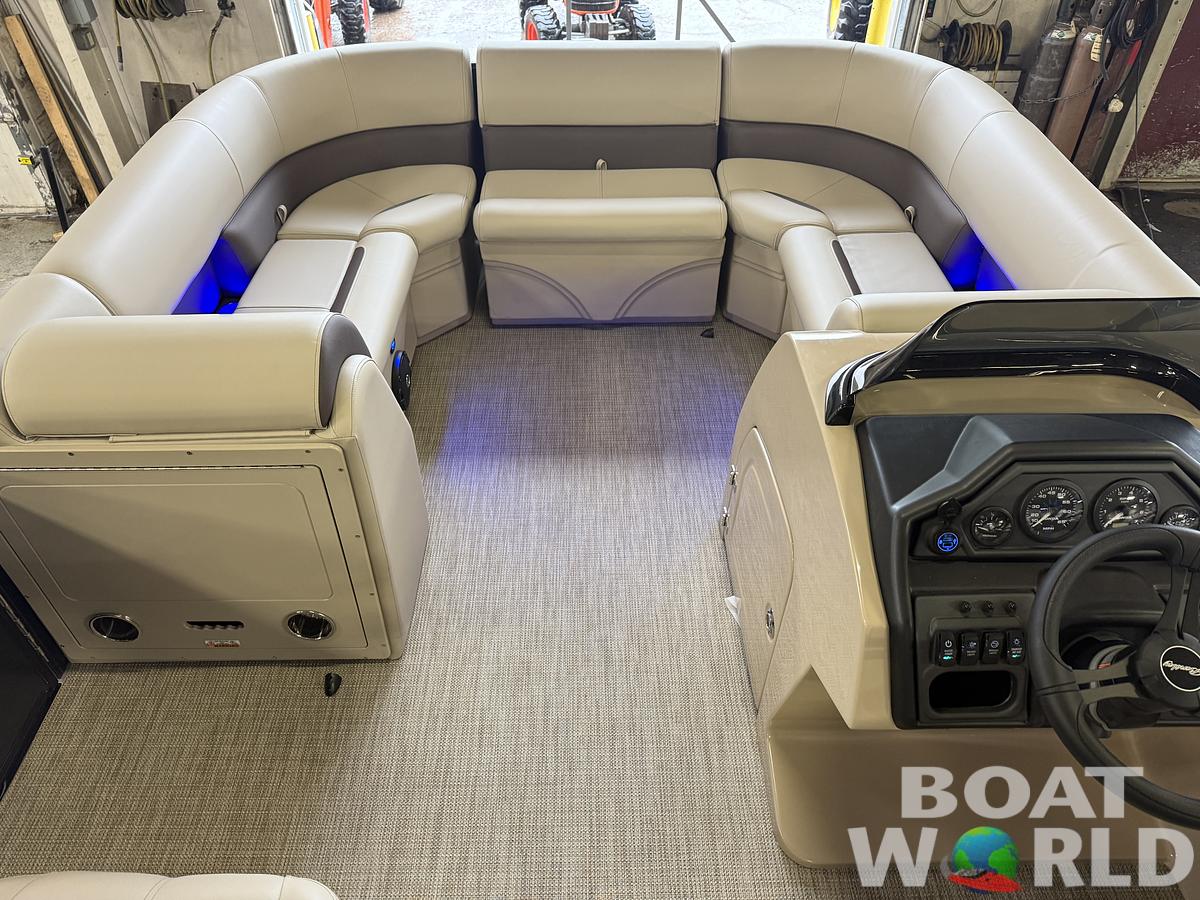 2025 Bentley Pontoons Legacy 220 Navigator Quad Lounge & Honda 4-Stroke EFI