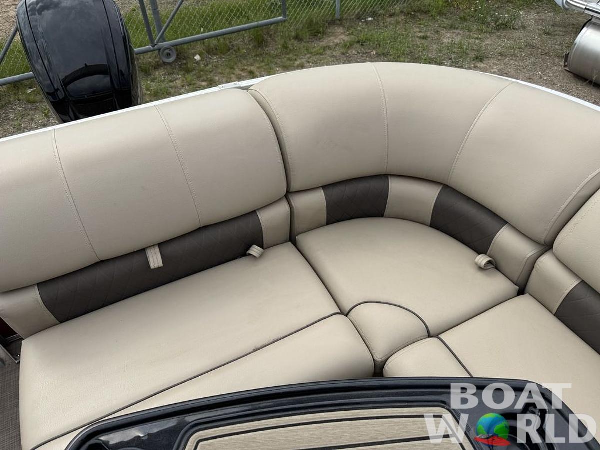 Used 2023 Sun Tracker Party Barge® 20 DLX