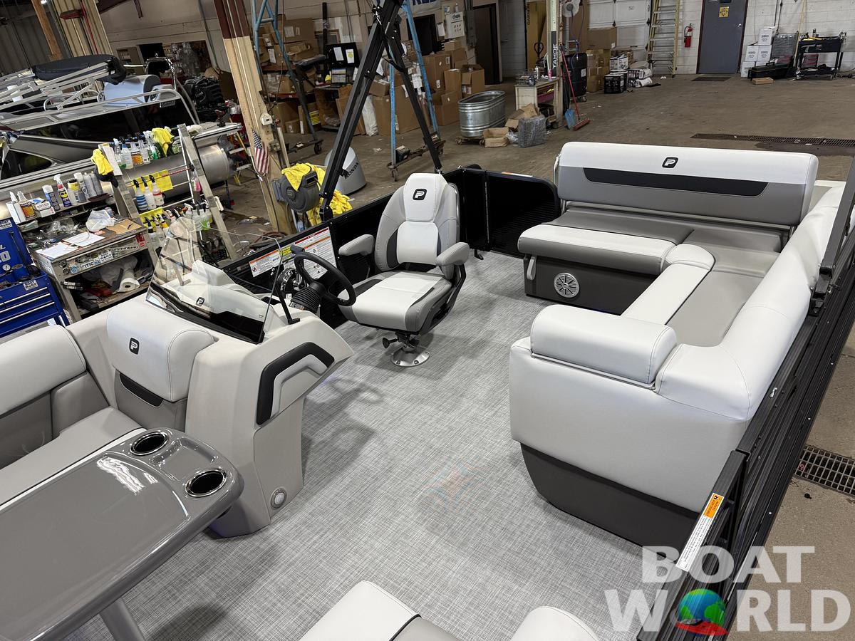 2026 Princecraft Vectra 21 RL Swingback Lounge $31995