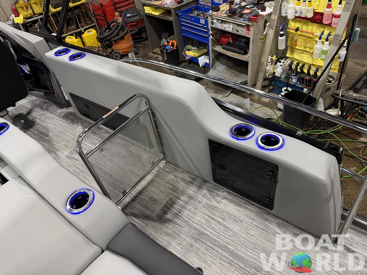 2026 Tahoe Pontoons Cascade 2385 Swingback (VRB) Tritoon