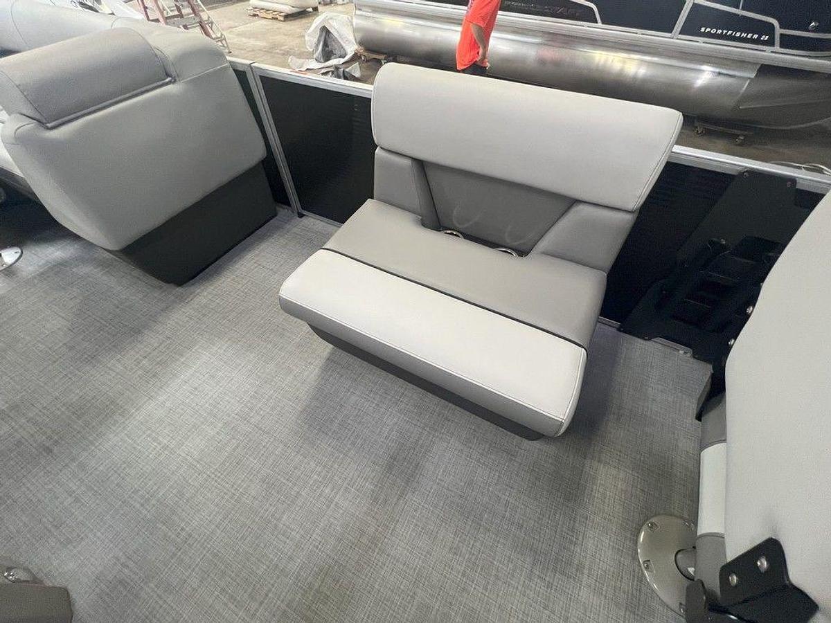 2025 Princecraft 21 Sportfisher 2-S Pontoon & Mercury 4-Stroke EFI