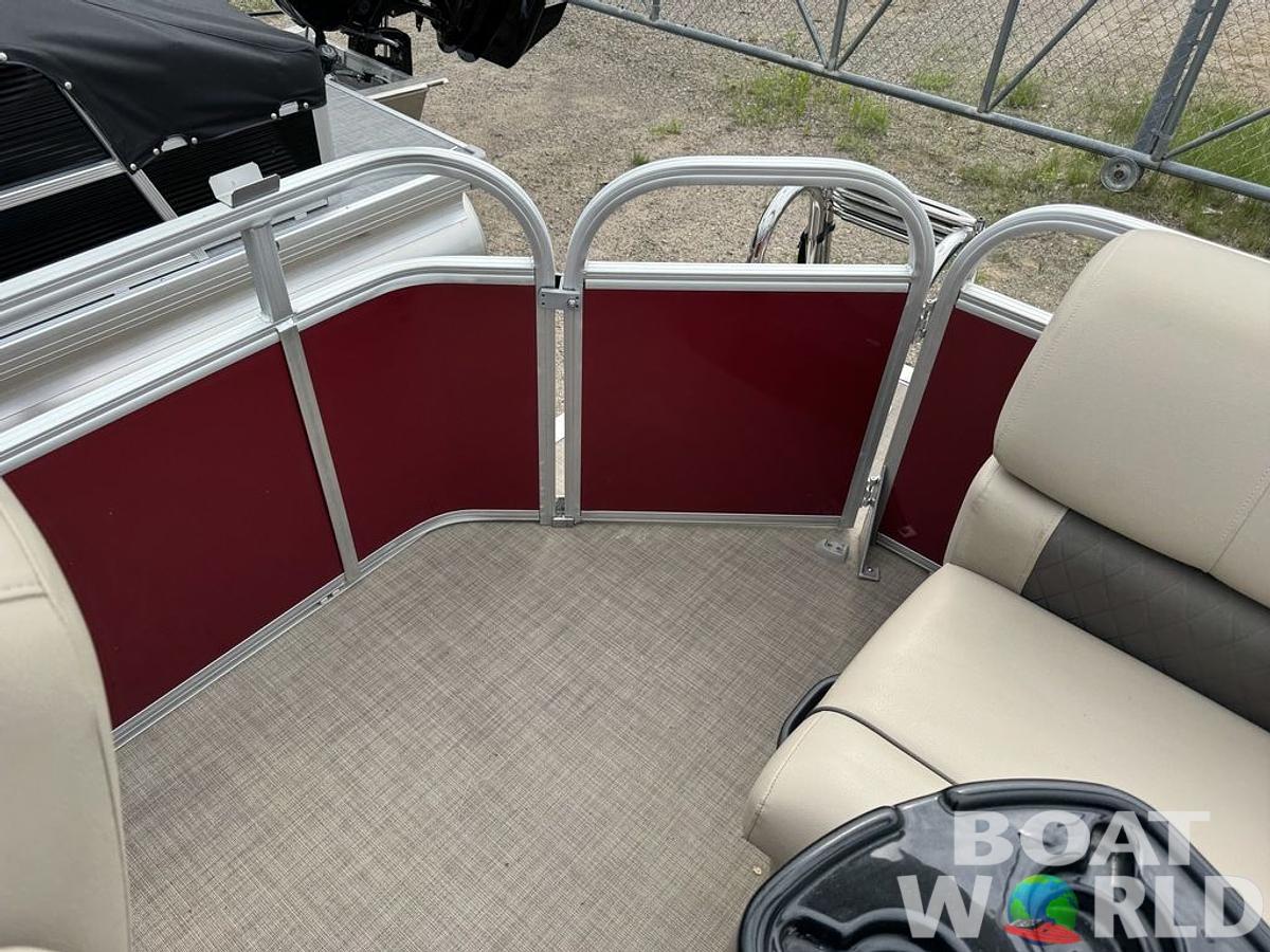 Used 2023 Sun Tracker Party Barge® 20 DLX
