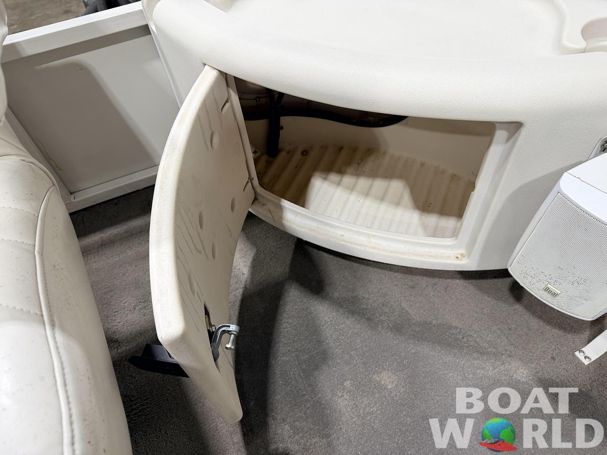 Used 2006 Crestliner 2485 Sport LX Pontoon