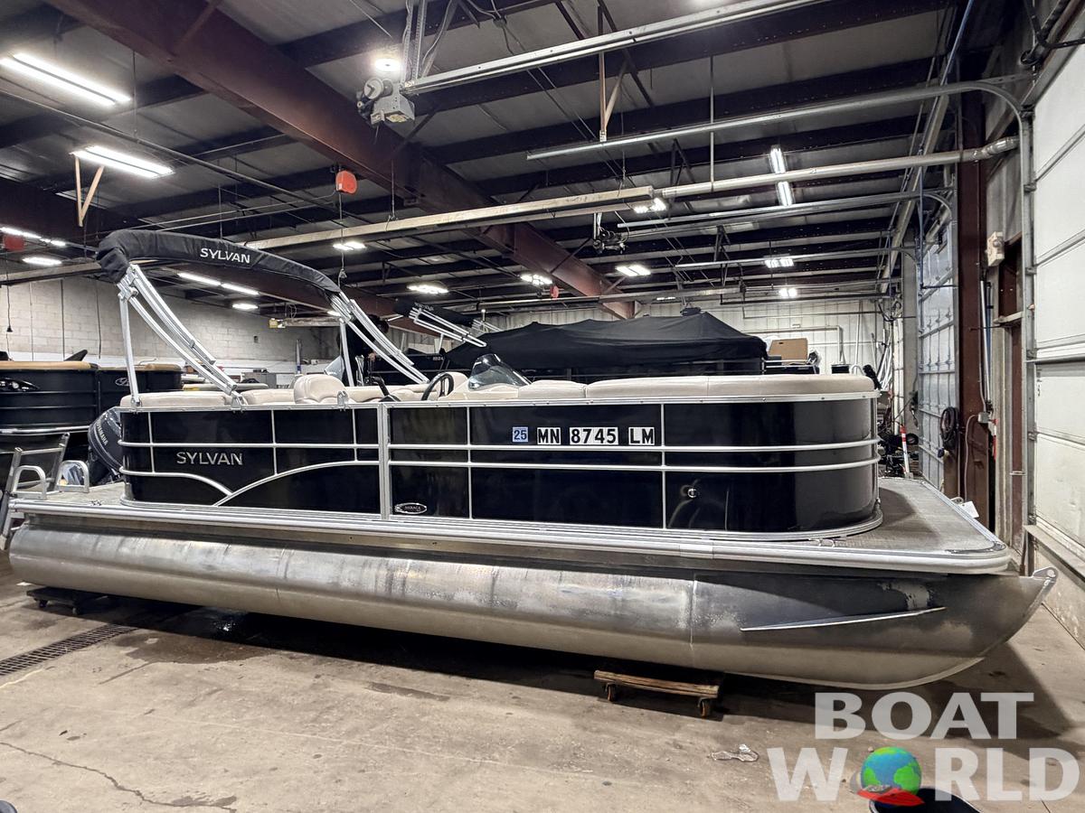 Used 2016 Sylvan Mirage 822 LZ & 50HP Yamaha 4Stroke - $21,995