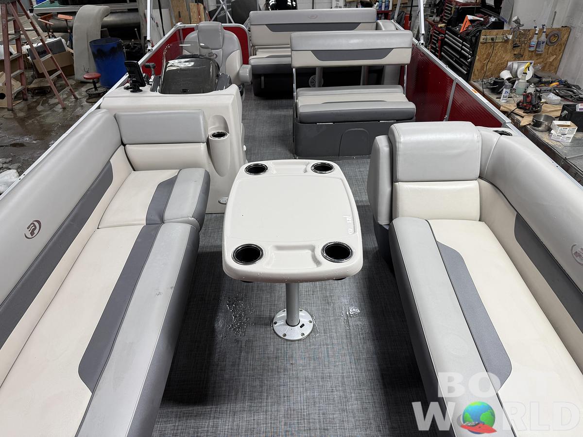 Used 2021 Princecraft Vectra 23 RL Dinette Swingback Pontoon & 115HP
