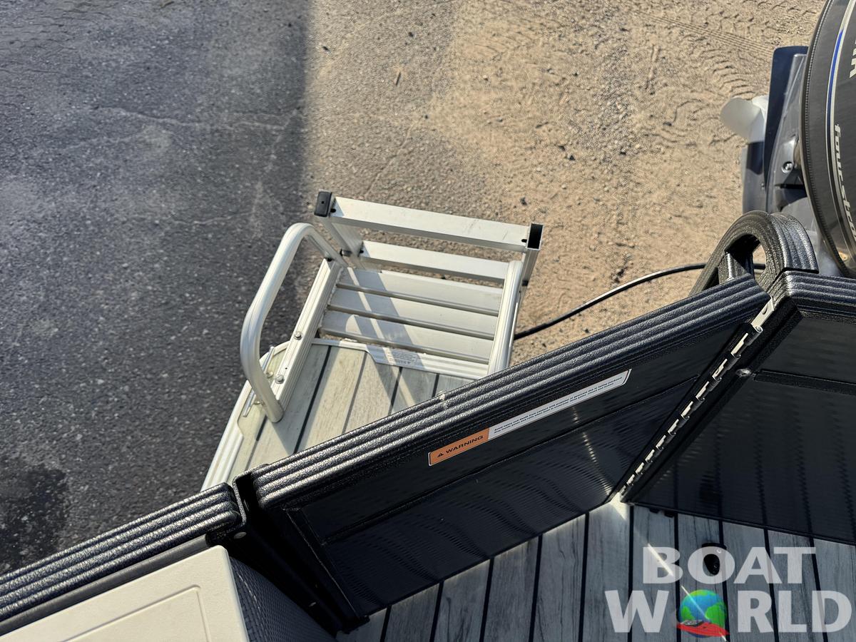 Used 2017 Crest  200 Pontoon with 115HP Yamaha Fourstroke EFI