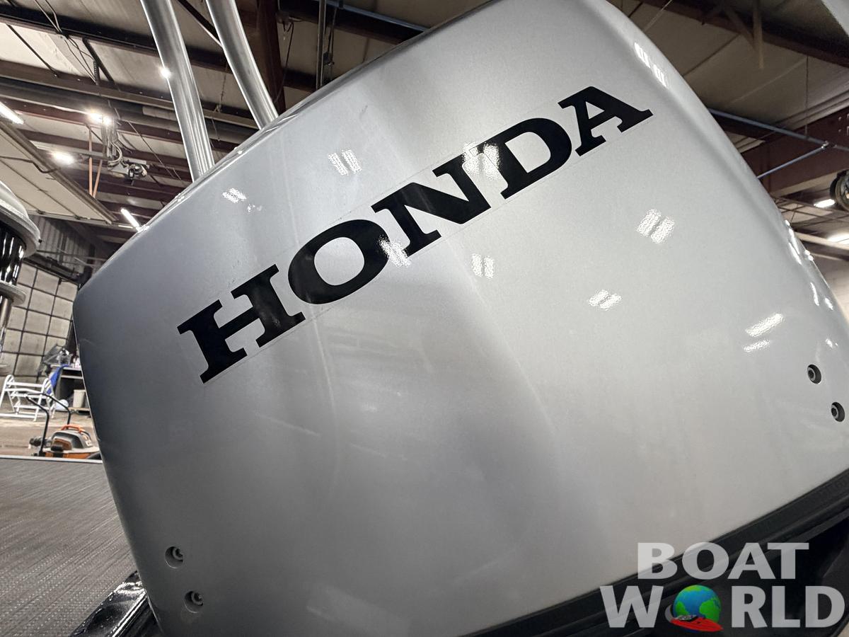 Used 2024 Bentley Legacy 223 150HP Navigator Tritoon - $47995