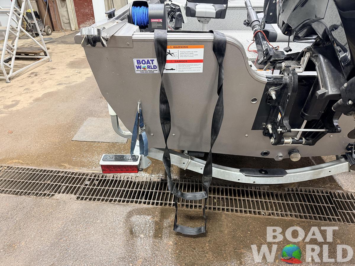 Used 2021 Crestliner 1650 Discovery Aluminum Fishing Boat - $13,995