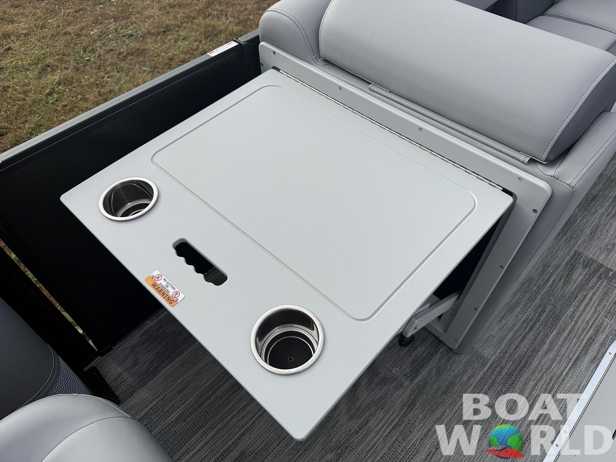 2026 Bentley Pontoons Legacy 223 QSB Swingback Tritoon 