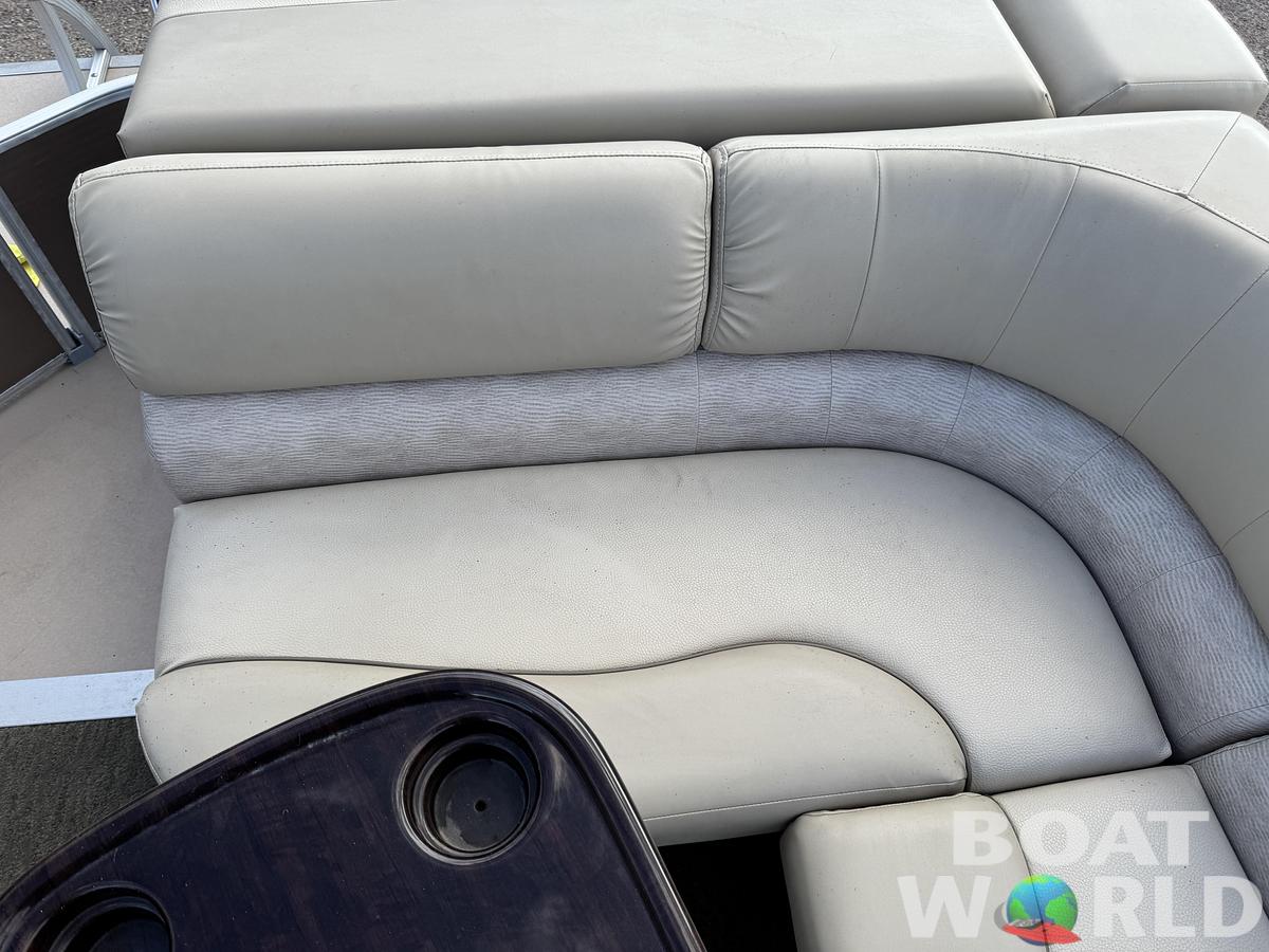 Used 2014 Bennington 22 SLX Pontoon