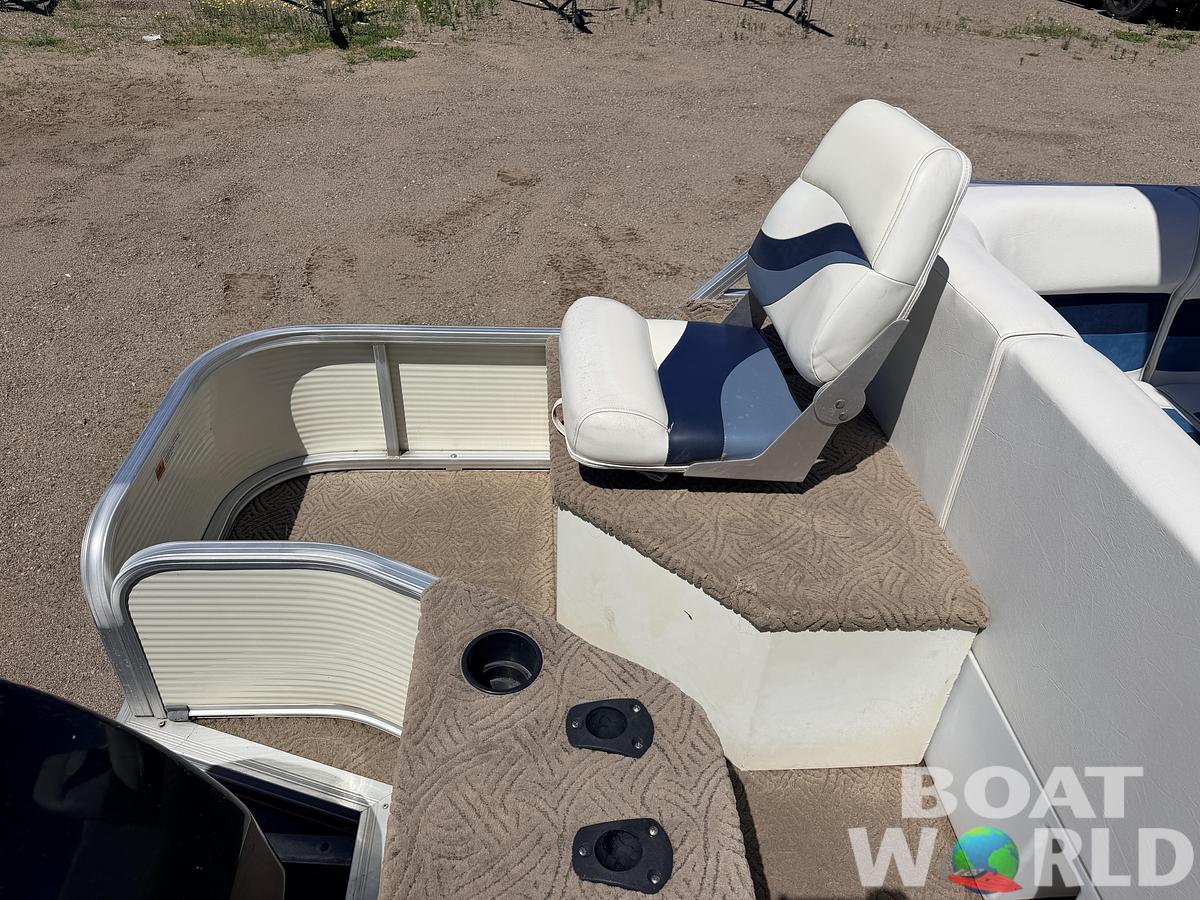 Used 2001 Lowe SunCruiser Trinidad 204 & 50HP Mercury 4Stroke -$11,995