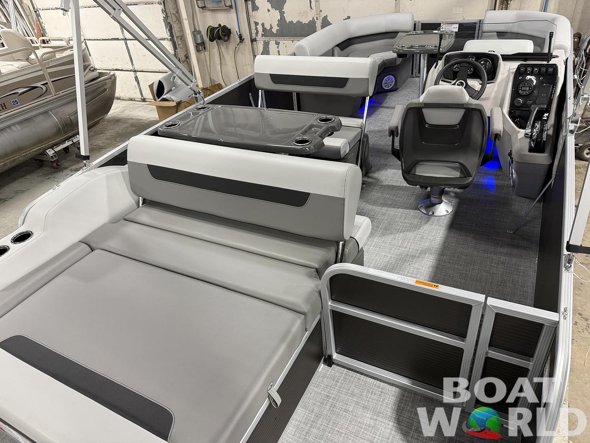 2026 Princecraft Vectra 21 RL Swingback Dinette Pontoon 