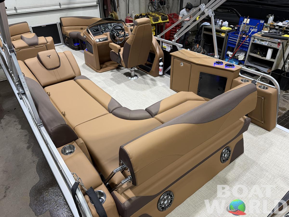 2026 Tahoe Pontoons LTZ 2385 (CRB) Cruise Rear Bench Tritoon 