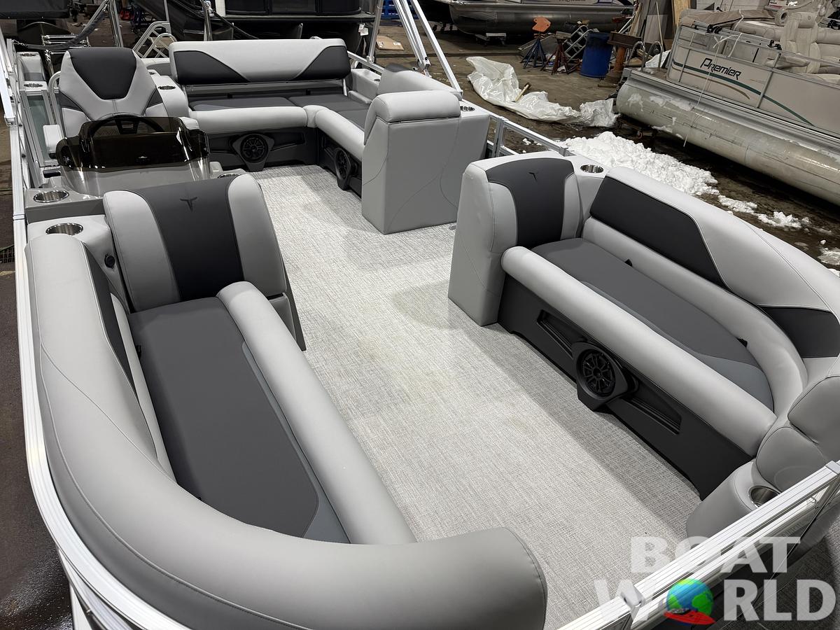 2026 Tahoe Sport VRB 2385 Swingback & 4-Stroke $34995