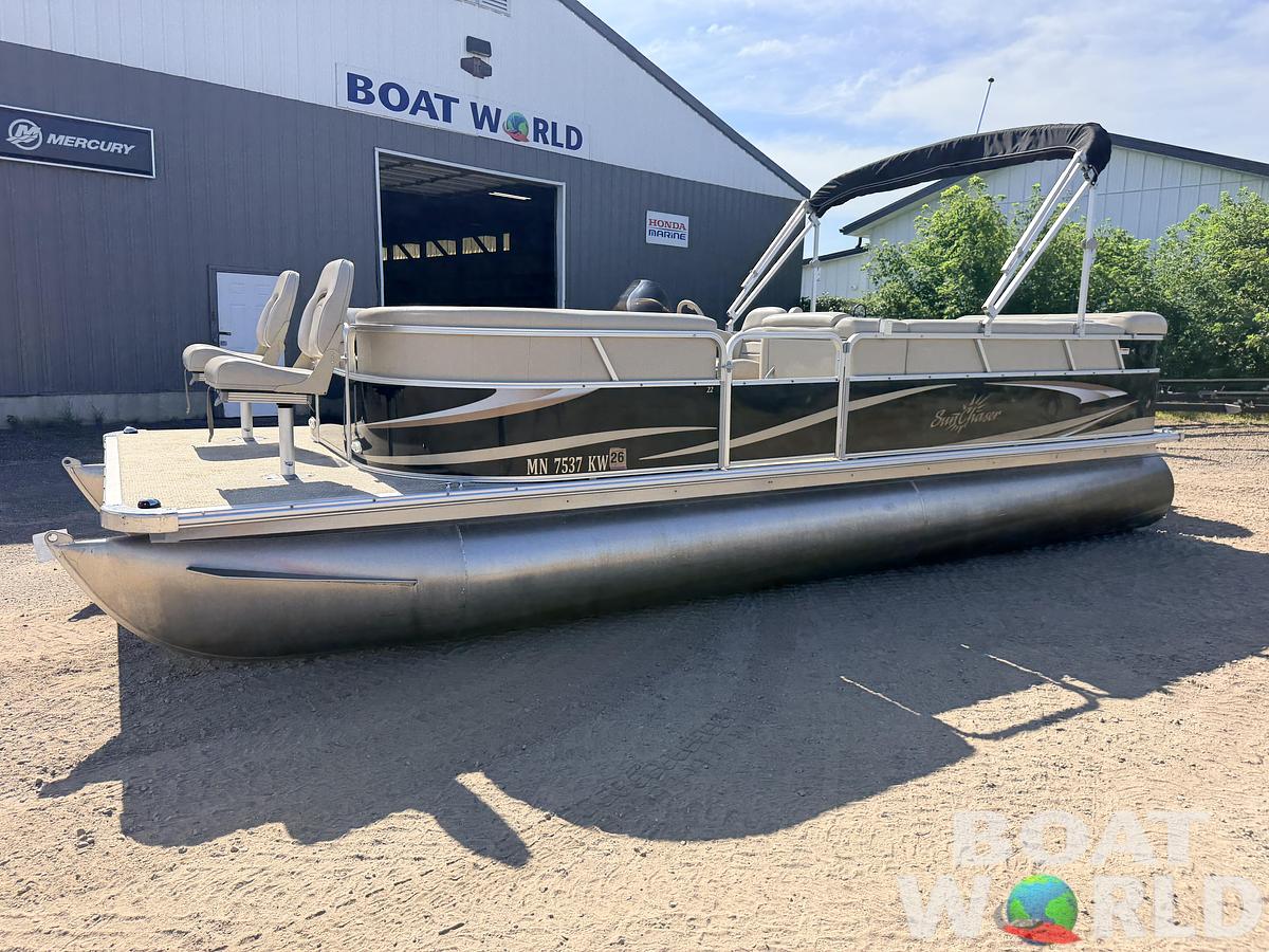 Used 2012 SunChaser 22 Fish 'N Cruise & 50HP Yamaha 4Stroke -$17,995