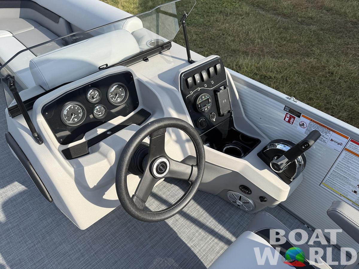 2026 Princecraft Vectra 21 Cruise Lounge Pontoon & Mercury 4-Stroke EFI