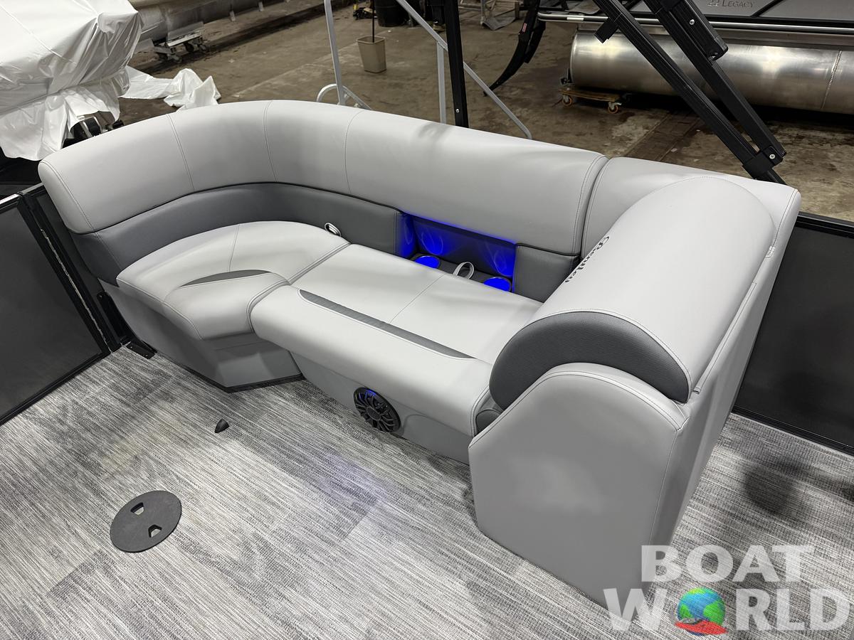 2027 Bentley Legacy 220 Navigator Quad Lounge Pontoon $41995