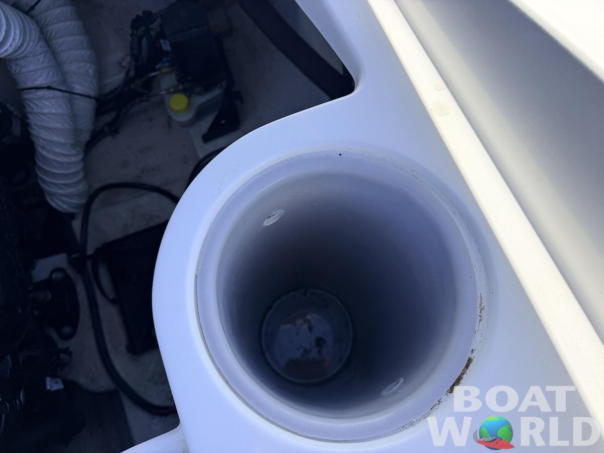 Used 2017 Rinker QX19 Bowrider & 250HP 4.5L V6 Mercruiser -$17,995