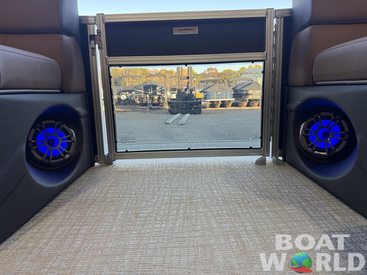 2027 Tahoe LTZ 2385 Quad Lounge & 4-Stroke $42995