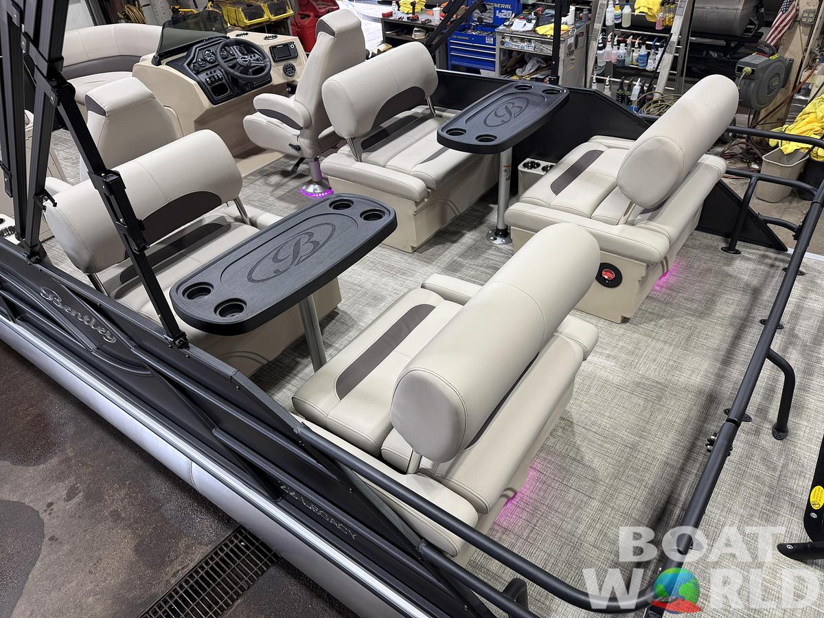 2027 Bentley Legacy 220 QSB Swingback $45995