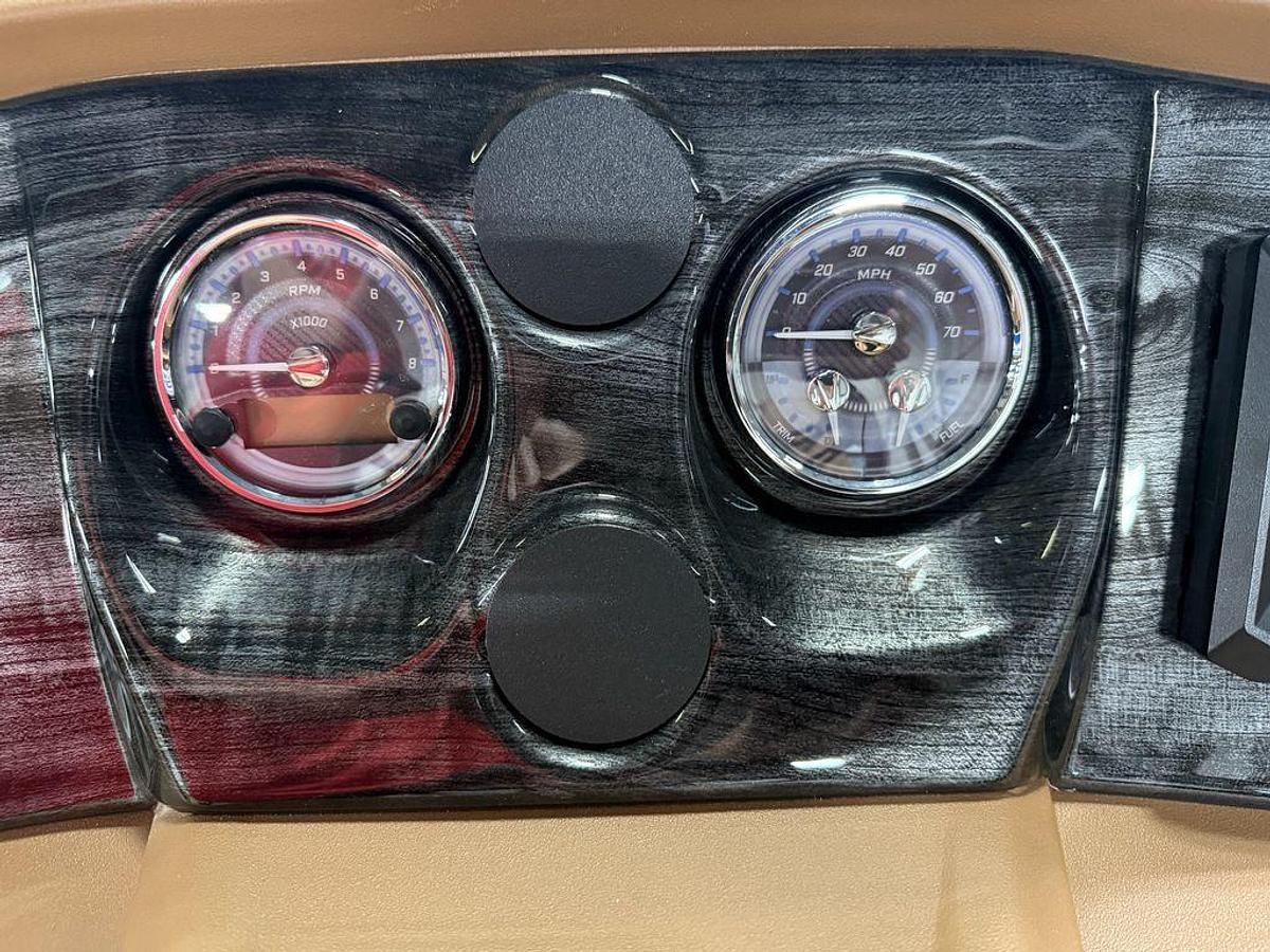 2025 Tahoe Pontoons LTZ 2385 Quad Lounge Shift Flip & Honda 4-Stroke EFI