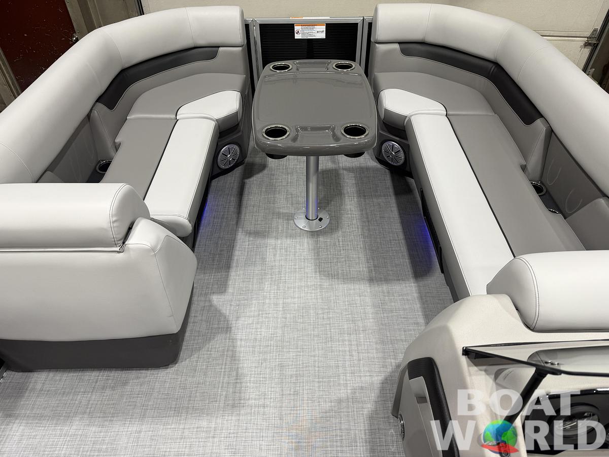 2026 Princecraft Vectra 23 RL SS Swingback Tritoon 