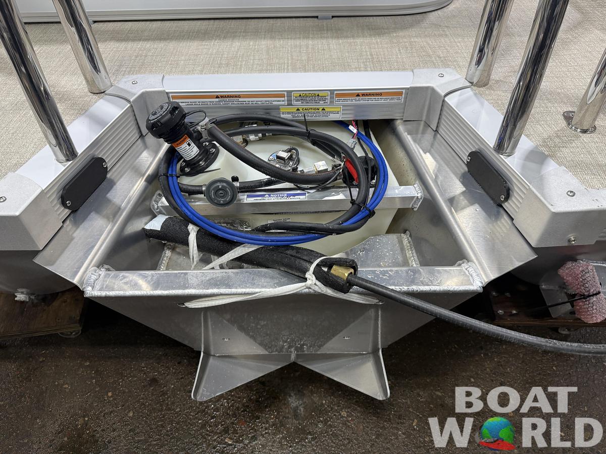 2026 Tahoe Pontoons Sport 2180 Swingback (VRB)