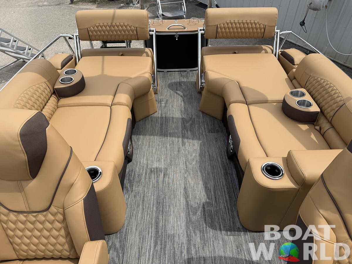 2025 Tahoe Pontoons Cascade 2385 Quad Lounge Shift Tritoon & Honda 4-Stroke EFI