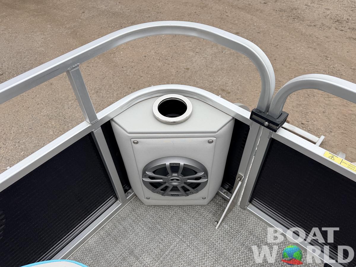 Used 2019 Qwest 822 Fish & Cruise Tritoon & 150HP Honda 4Stroke - $39,995
