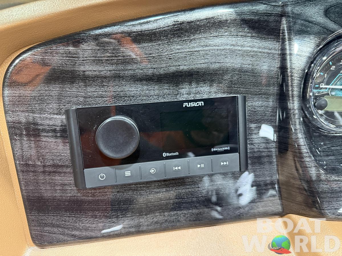 2026 Tahoe Pontoons LTZ 1985 Cruise Rear Bench (CRB) 