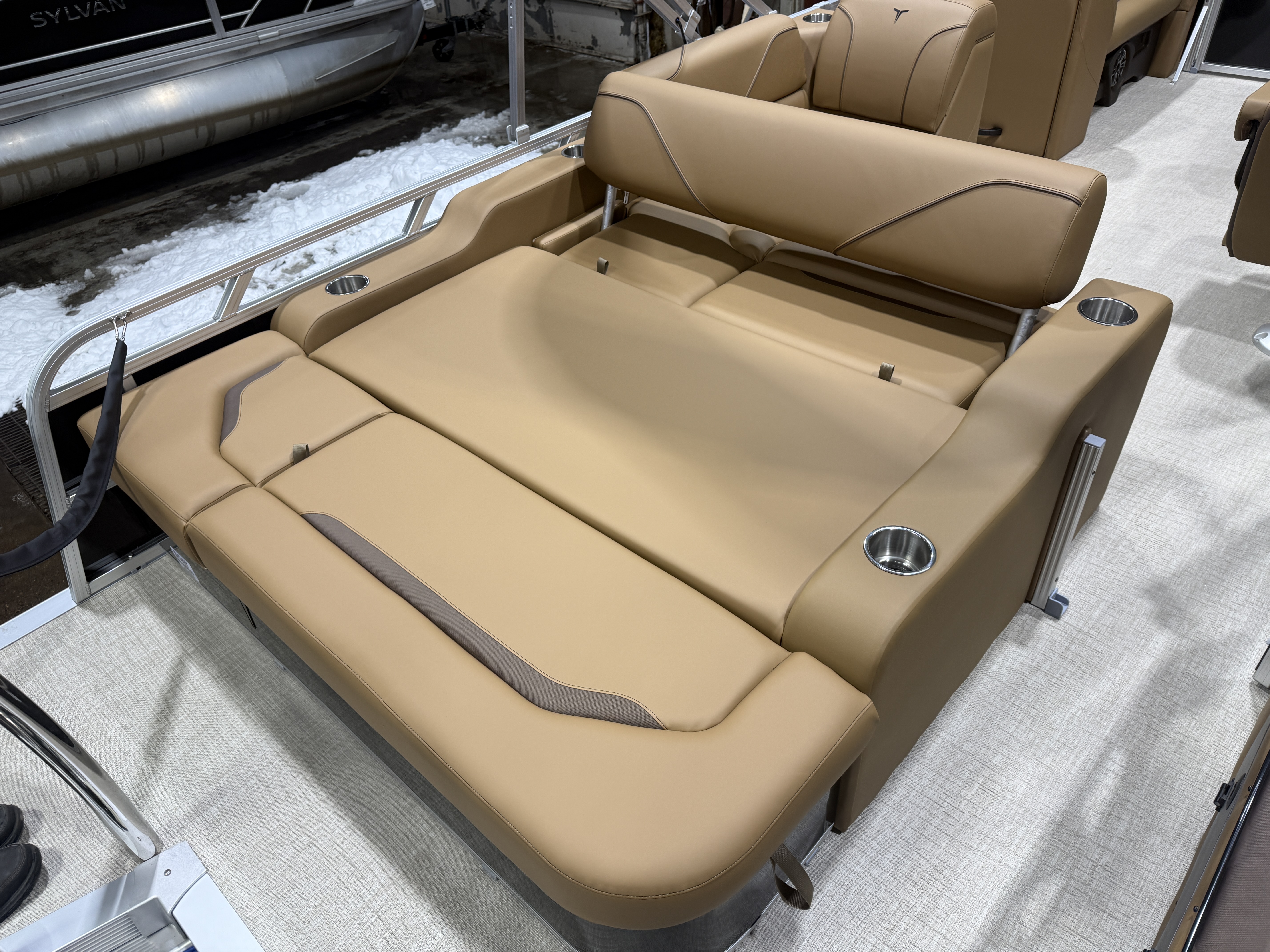 2026 Tahoe Pontoons Sport 2180 Swingback (VRB) 